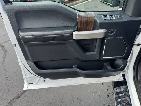 Used 2016 Ford F150 Lariat AWD/4WD image 14