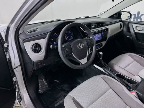 Used 2017 Toyota Corolla LE image 10