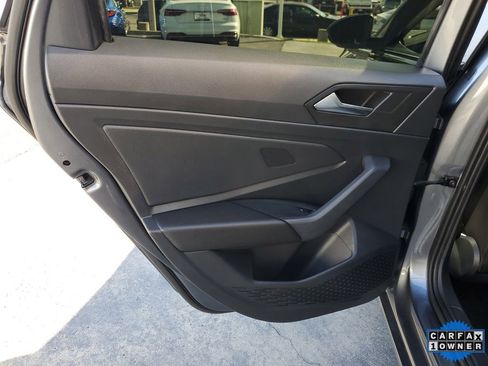 Used 2022 Volkswagen Jetta SEL image 15