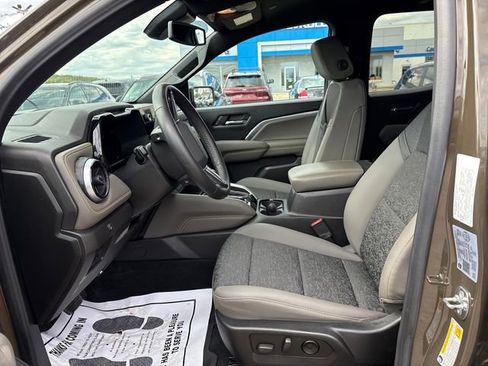 Used 2024 Chevrolet Colorado ZR2 AWD/4WD image 8