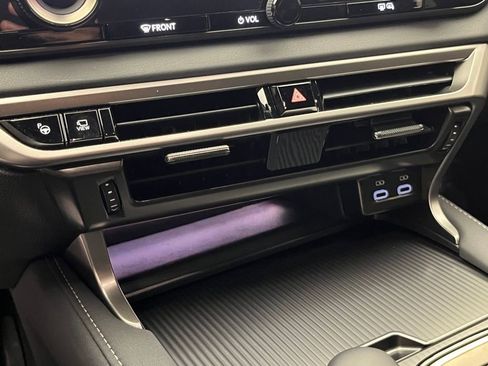 Used 2025 Lexus RX 500h F Sport image 14