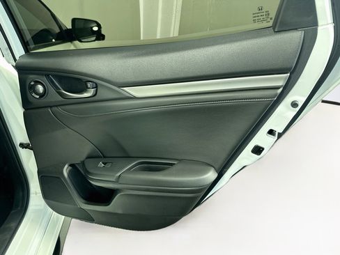 Used 2018 Honda Civic Sport Touring image 29