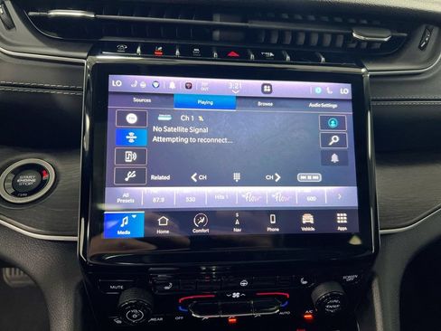 Used 2022 Jeep Grand Cherokee Limited AWD/4WD image 14