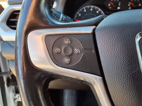 Used 2019 GMC Acadia SLE image 20