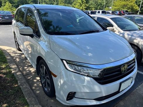 Used 2023 Honda Odyssey Touring image 4