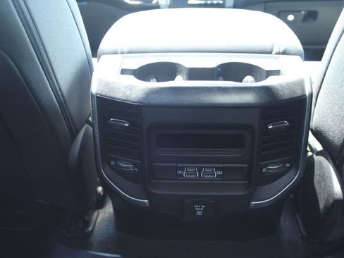 Used 2021 RAM 1500 Big Horn AWD/4WD image 34