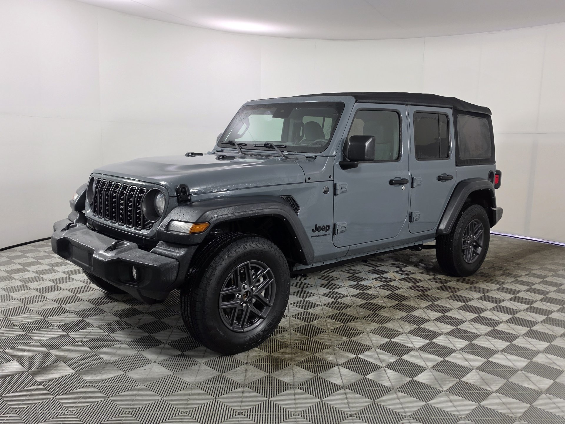 Used 2024 Jeep Wrangler Unlimited Sport AWD/4WD image 35