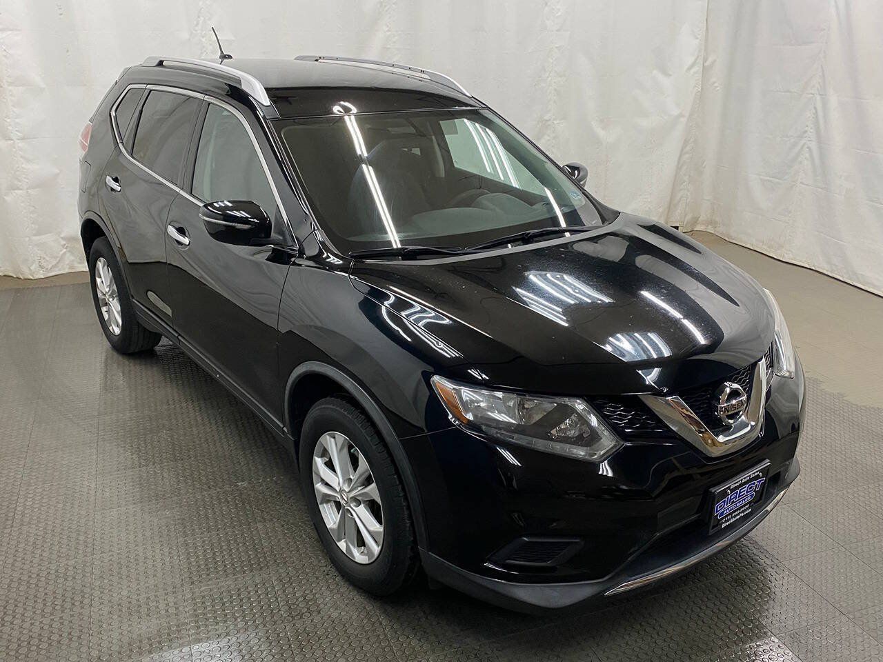 Used 2015 Nissan Rogue SV AWD/4WD image 2