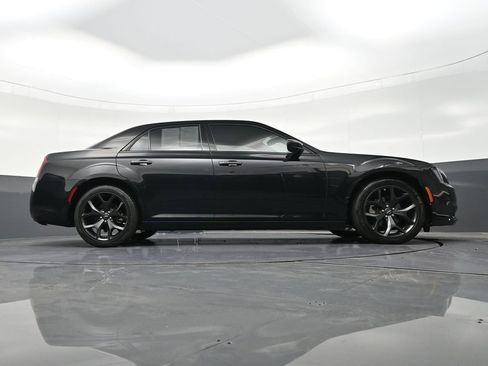 Used 2023 Chrysler 300 Touring w/ Sport Appearance Package image 30