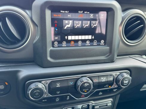 Used 2023 Jeep Wrangler Unlimited Sport AWD/4WD image 21