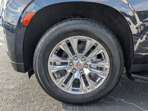 Certified 2023 GMC Yukon Denali image 23