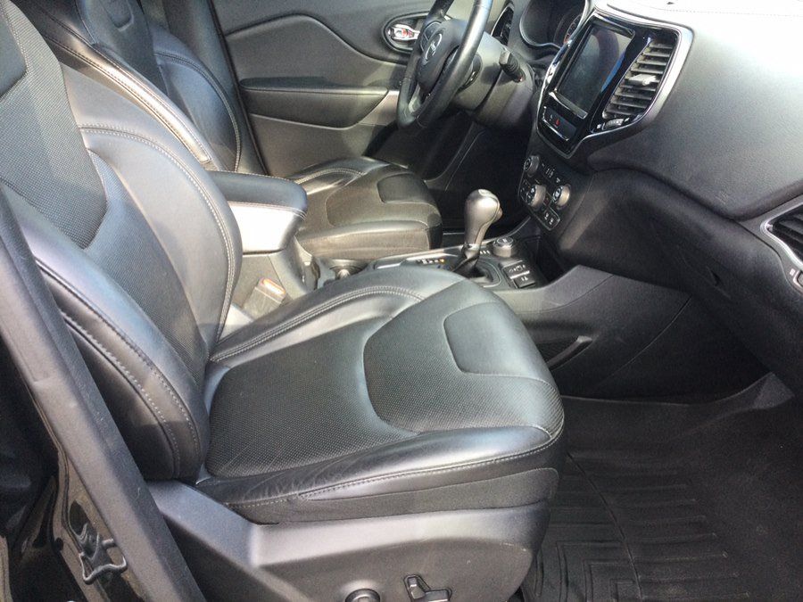 Used 2019 Jeep Cherokee High Altitude AWD/4WD image 24