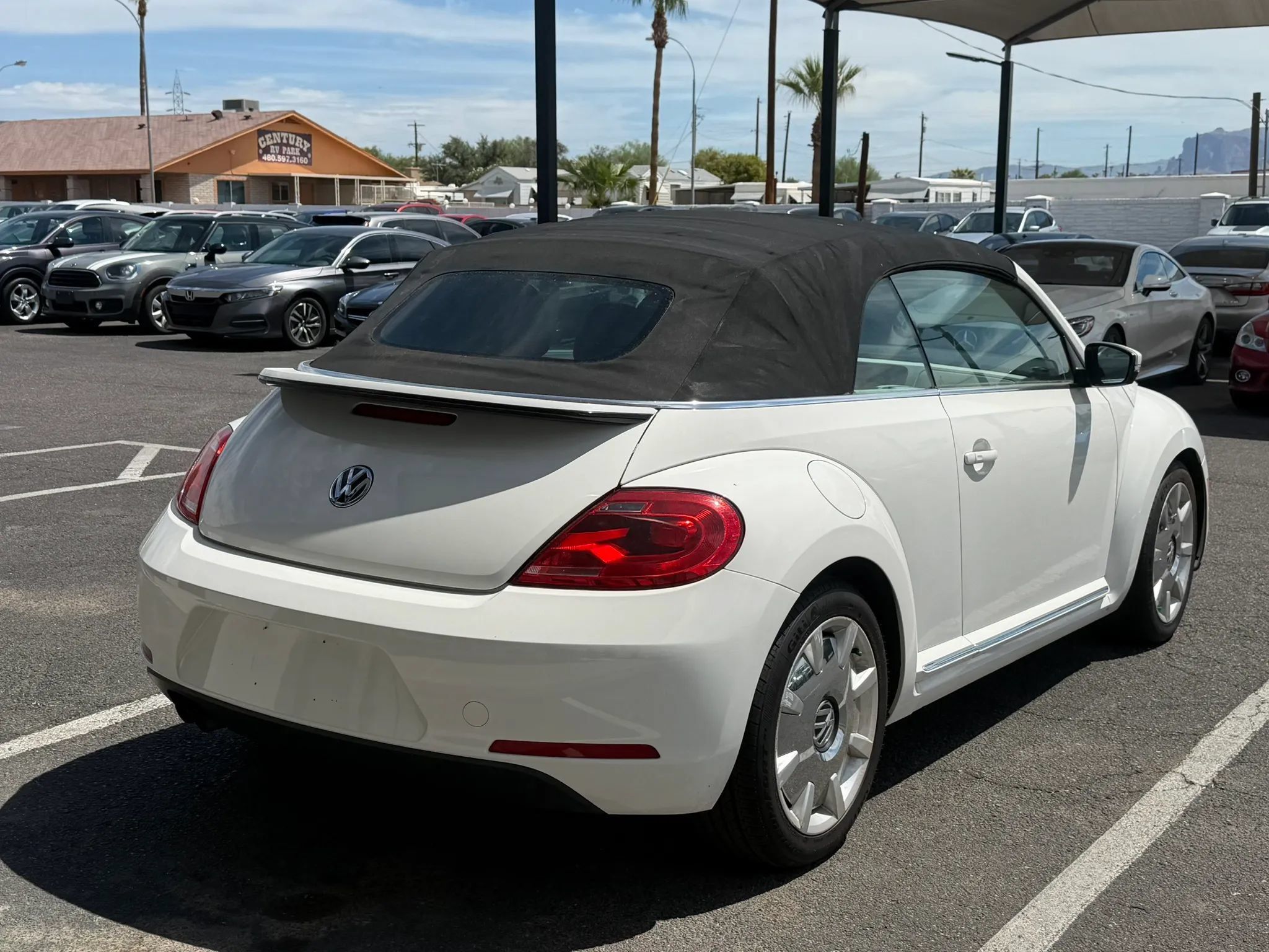 Used 2013 Volkswagen Beetle 2.5 FWD image 10