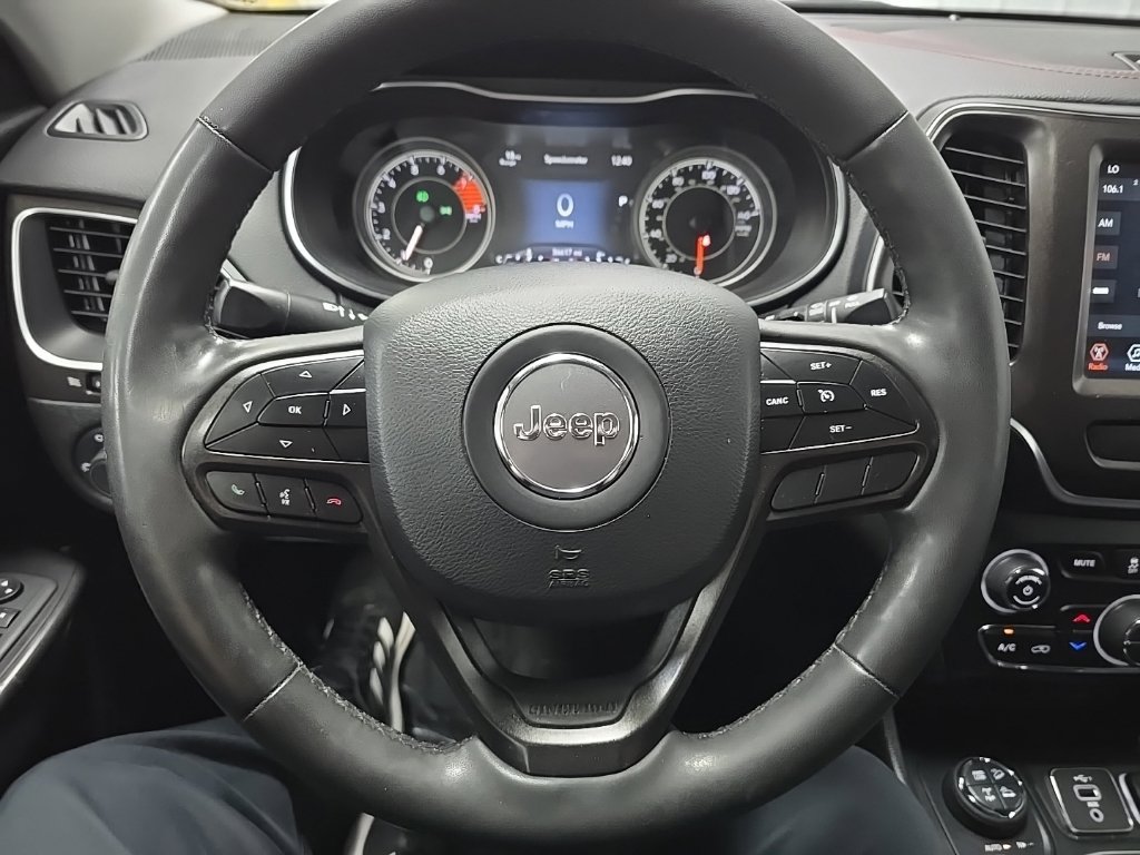 Used 2022 Jeep Cherokee Trailhawk w/ Premium Leather Package AWD/4WD image 20