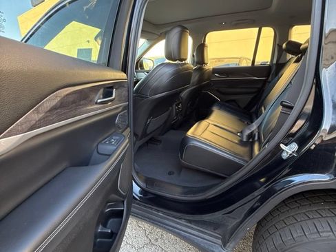 Used 2023 Jeep Grand Cherokee 4WD 4xe image 17