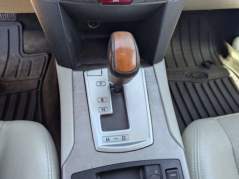 Used 2014 Subaru Outback 2.5i Limited AWD/4WD image 13