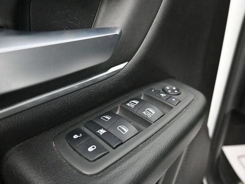 Used 2022 RAM 1500 Big Horn AWD/4WD image 5