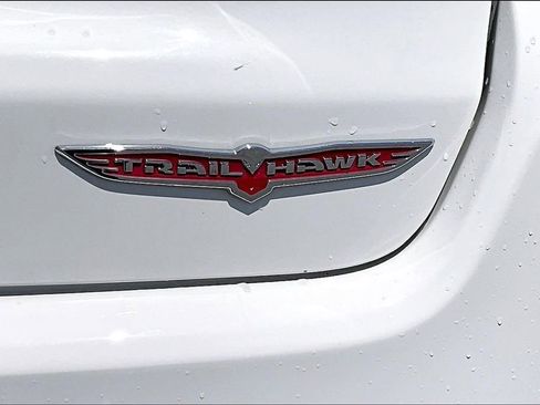 Used 2020 Jeep Compass Trailhawk AWD/4WD image 31