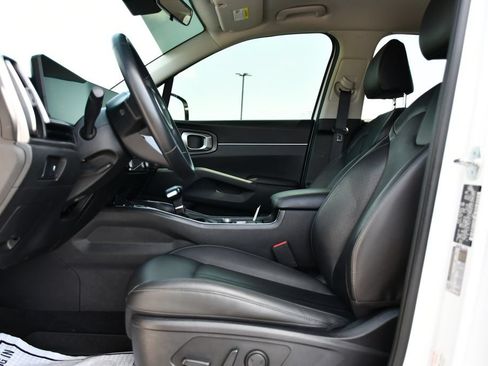 Used 2024 Kia Sorento S AWD/4WD image 16