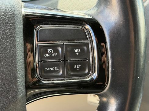 Used 2018 Dodge Grand Caravan SXT FWD image 16