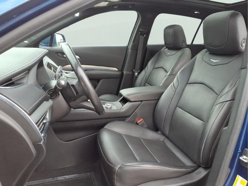 Certified 2019 Cadillac XT4 Premium Luxury w/ Enhanced Visibility Package FWD image 20