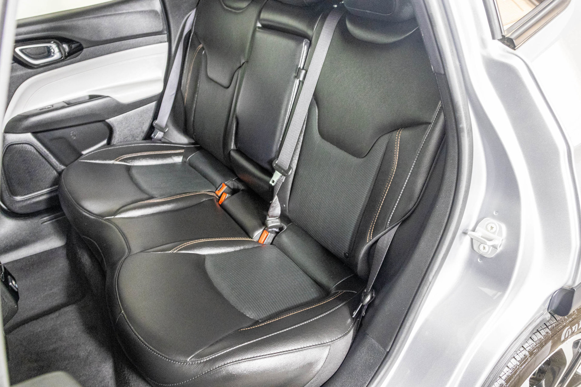Used 2023 Jeep Compass Limited AWD/4WD image 37