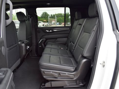 Used 2024 GMC Yukon XL Denali RWD image 20