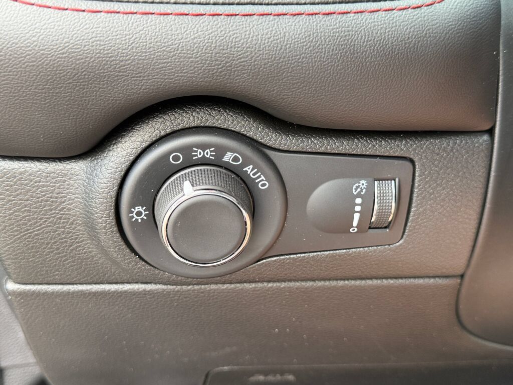 Used 2026 Dodge Durango GT RWD image 31