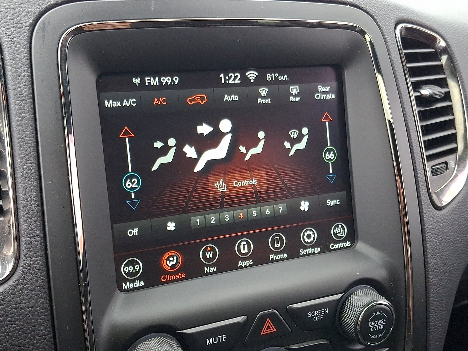 Used 2020 Dodge Durango R/T w/ Technology Group AWD/4WD image 18