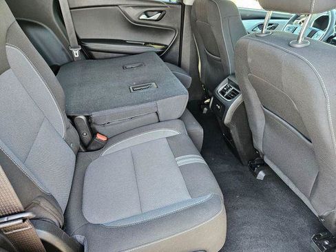 Used 2025 Chevrolet Blazer LT AWD/4WD image 17