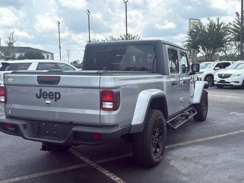 Used 2021 Jeep Gladiator Sport AWD/4WD image 7