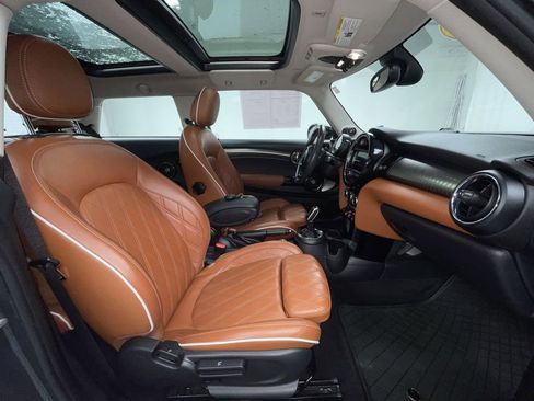 Used 2020 MINI Cooper S image 9