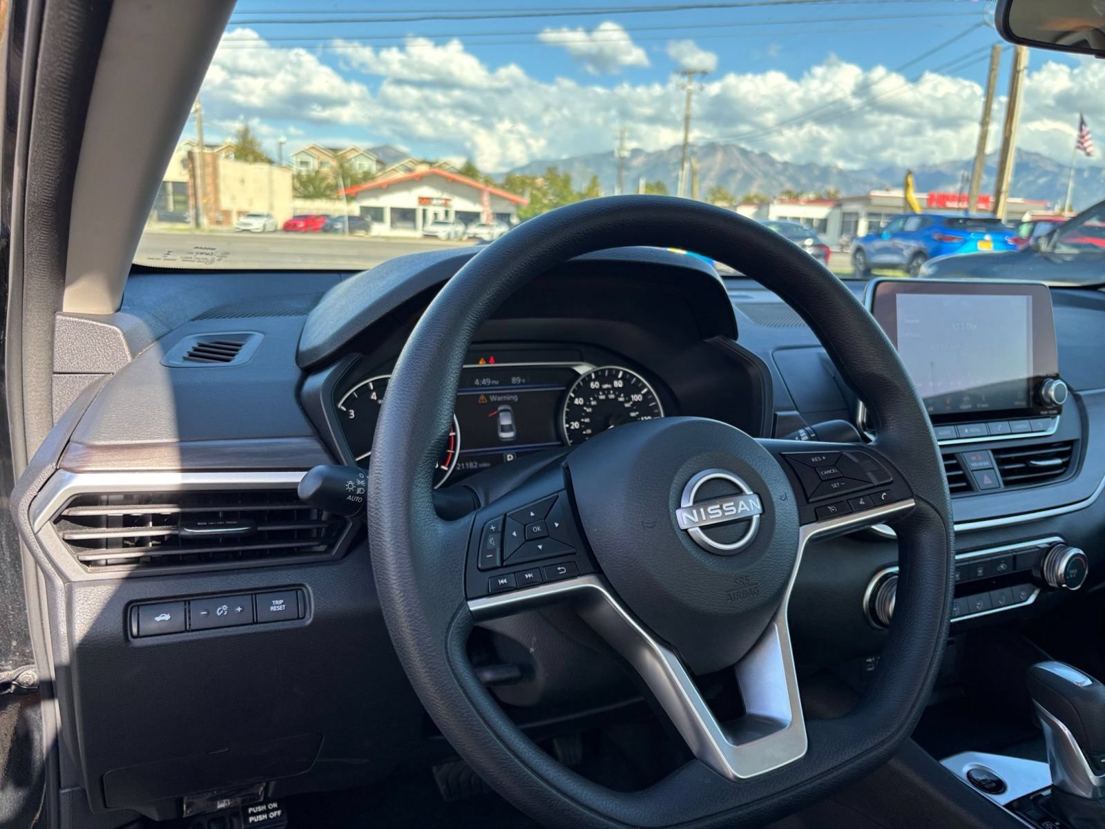 Used 2026 Nissan Altima 2.5 SV FWD image 34
