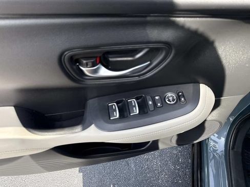 Certified 2024 Honda HR-V EX-L image 18