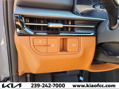 New 2026 Kia Sportage X-Line w/ X-Line Technology Package AWD/4WD image 23