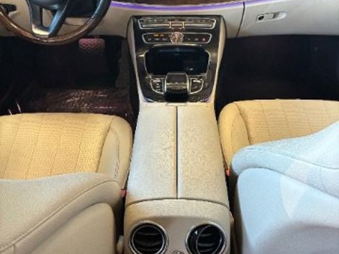 Used 2017 Mercedes-Benz E 400 4MATIC Wagon image 30