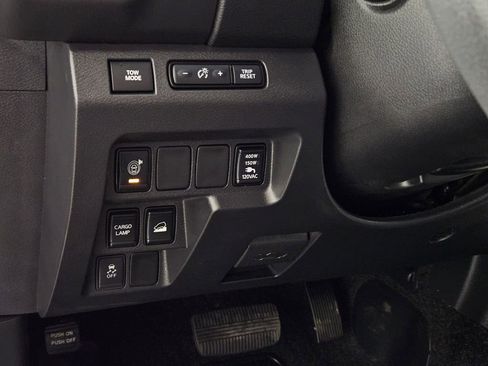 Used 2022 Nissan Frontier SV image 23