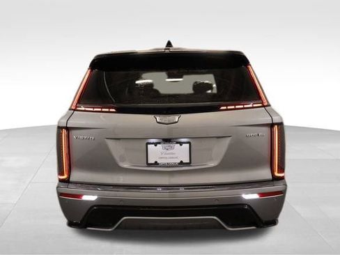 New 2026 Cadillac Vistiq Platinum image 3