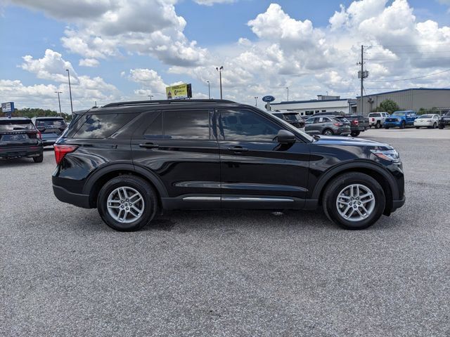 Used 2025 Ford Explorer Active RWD image 3