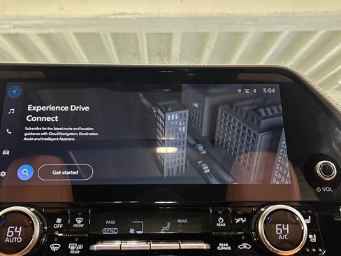 New 2025 Toyota Highlander Platinum image 28