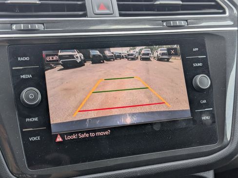 Used 2024 Volkswagen Tiguan SE image 42