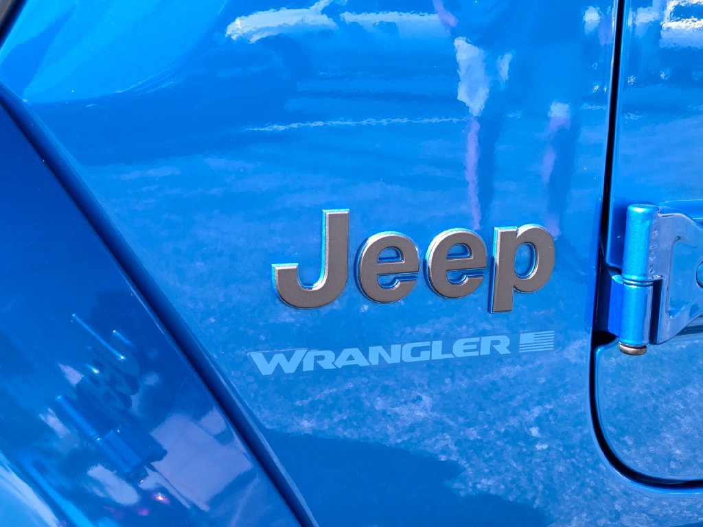 Certified 2023 Jeep Wrangler Unlimited Sahara AWD/4WD image 12