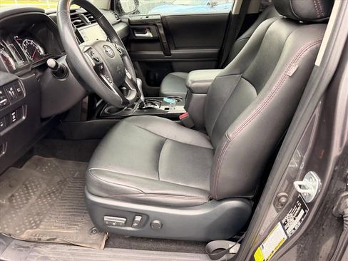 Used 2021 Toyota 4Runner TRD Off-Road Premium w/ Moonroof Package AWD/4WD image 12