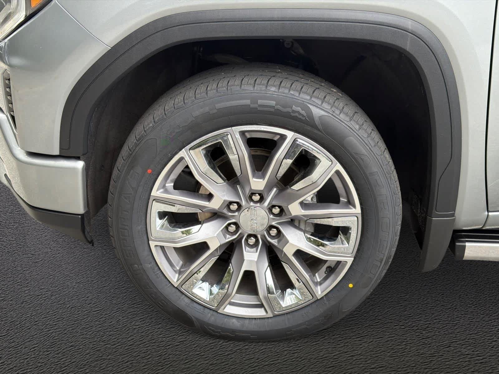 Used 2024 GMC Sierra 1500 Denali w/ Denali Reserve Package AWD/4WD image 10