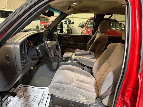 Used 2006 Chevrolet Silverado 3500 LT w/ Heavy-Duty Power Package image 21