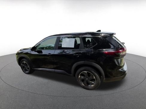Used 2025 Nissan Rogue SV AWD/4WD image 10