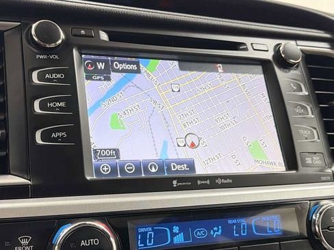 Used 2017 Toyota Highlander XLE AWD/4WD image 20