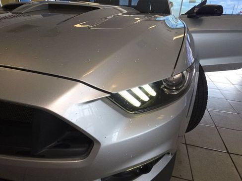 Used 2017 Ford Mustang GT Premium w/ GT Performance Package RWD image 27