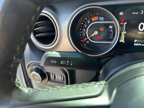 Used 2022 Jeep Wrangler Unlimited Sport image 31