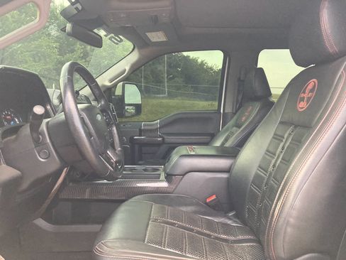 Used 2021 Ford F250 Lariat w/ Lariat Ultimate Package AWD/4WD image 4